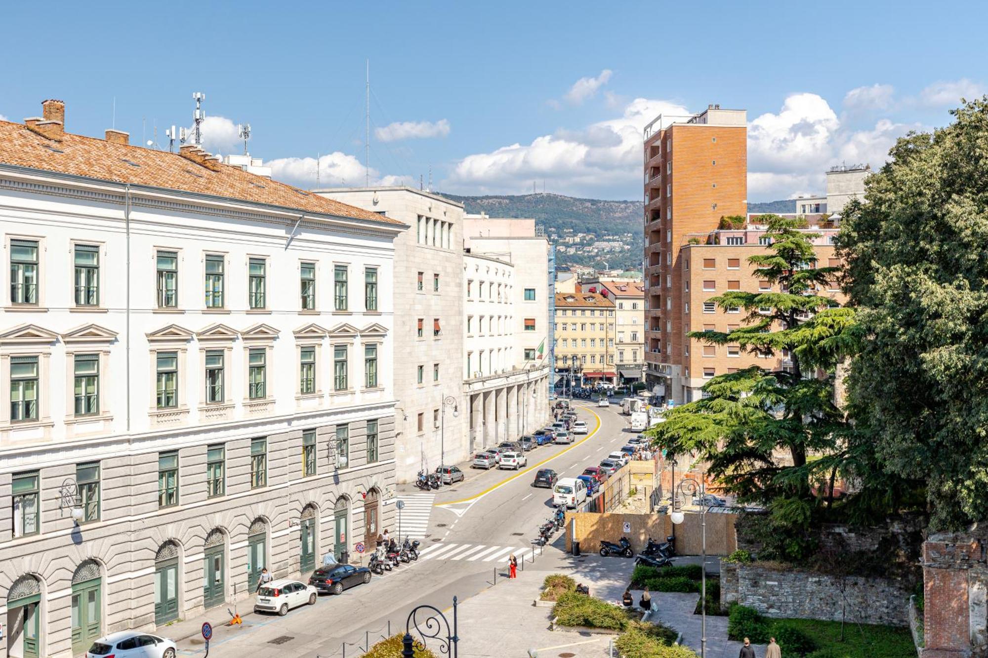Teatro Romano Suites - Isabella Трієст Екстер'єр фото