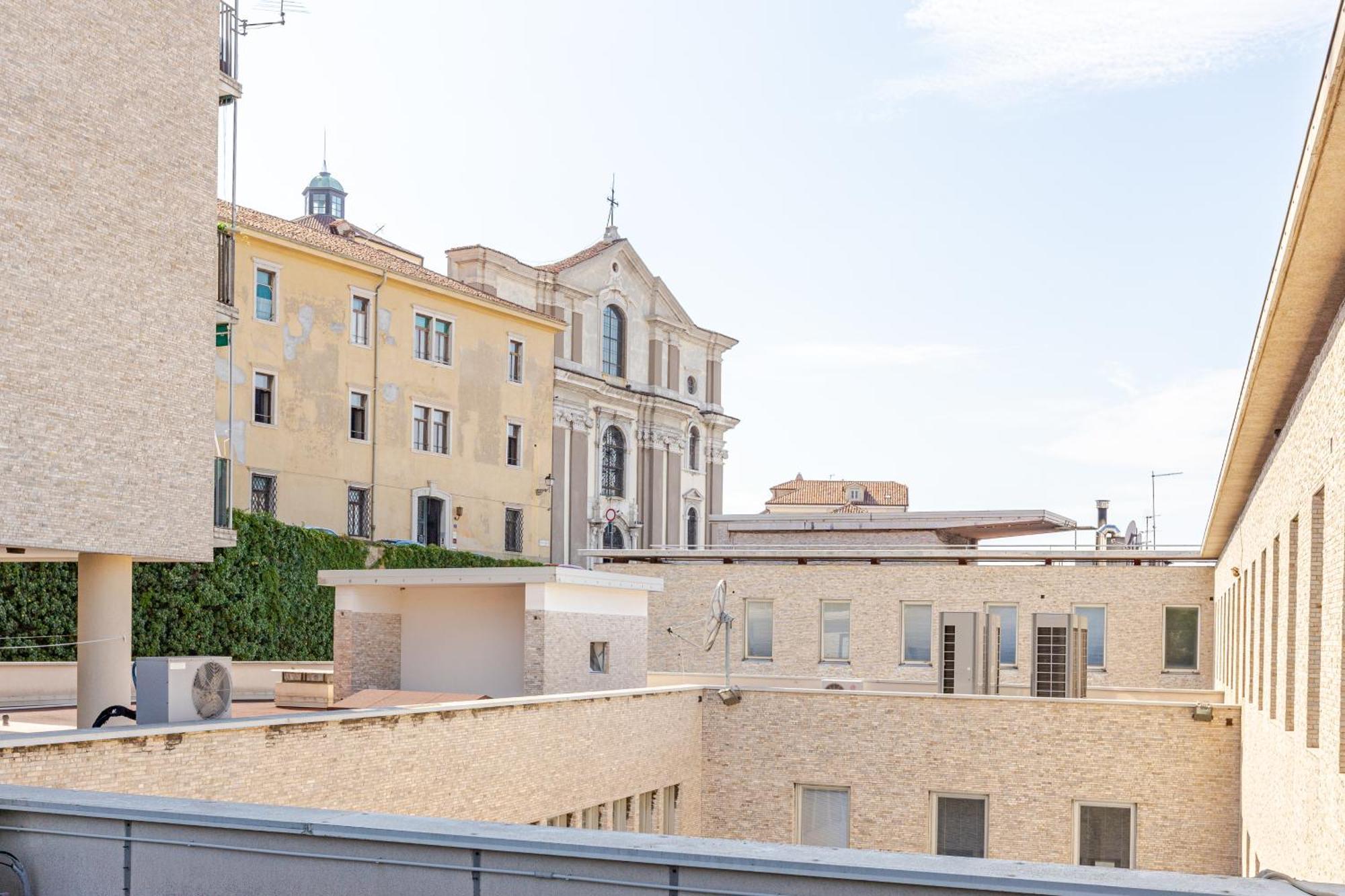 Teatro Romano Suites - Isabella Трієст Екстер'єр фото